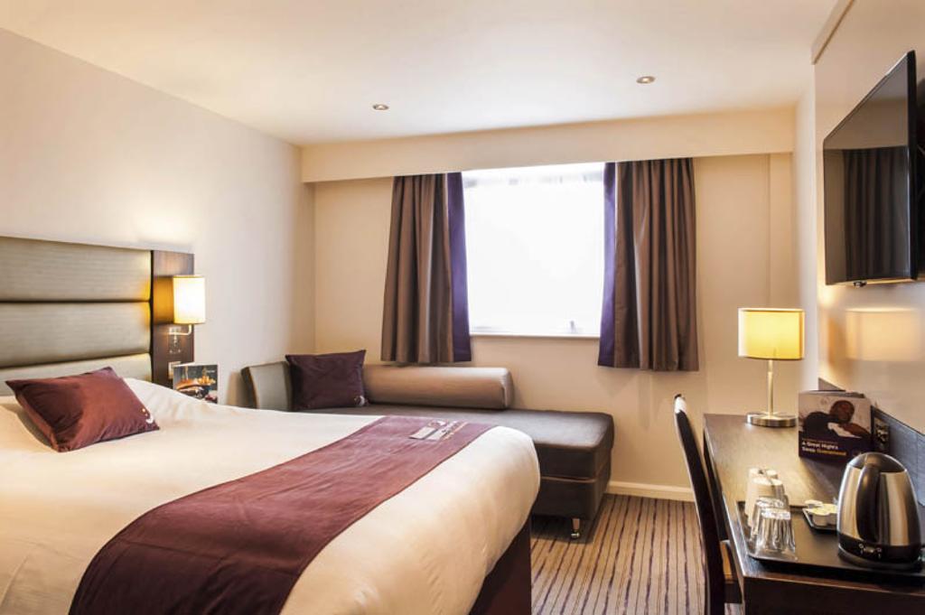 Premier Inn London City - Aldgate Экстерьер фото