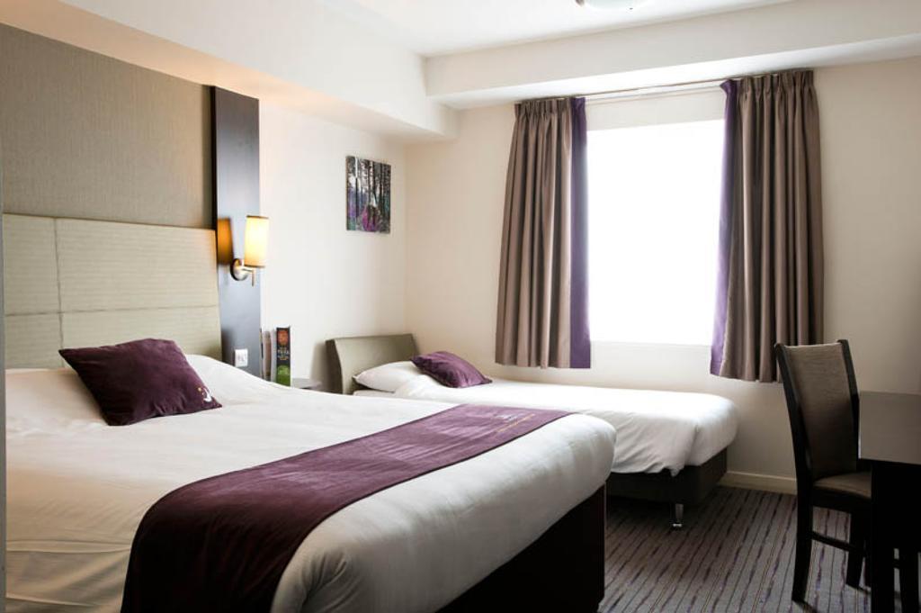 Premier Inn London City - Aldgate Экстерьер фото