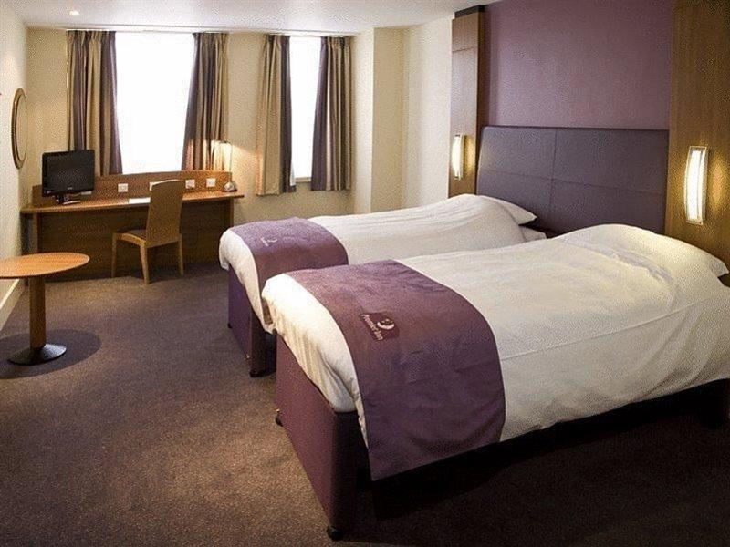 Premier Inn London City - Aldgate Экстерьер фото